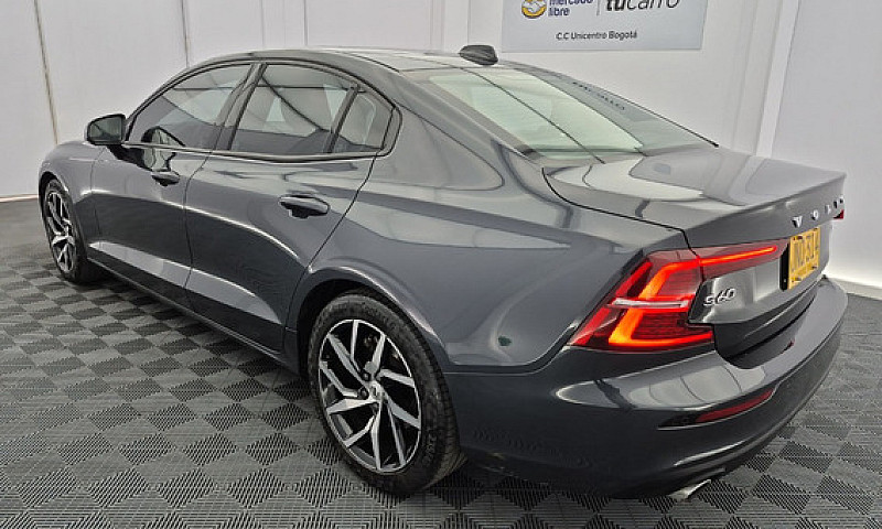 Volvo S60  T4 Moment...