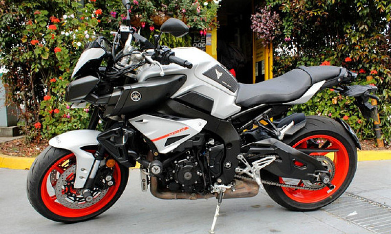 Yamaha Mt10 2021...