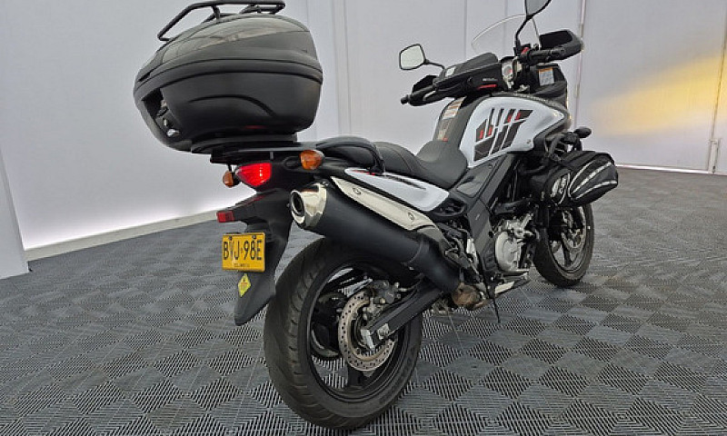 Suzuki V-Strom Dl650...