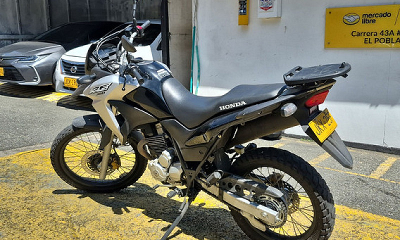 Honda Xre 300 2019...
