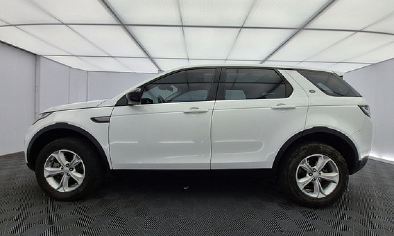 Land Rover Discovery...