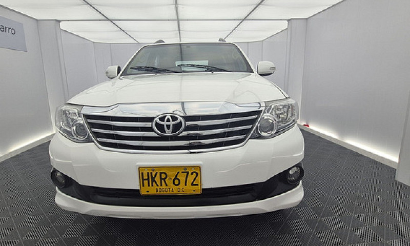 Toyota Fortuner 2.7L...