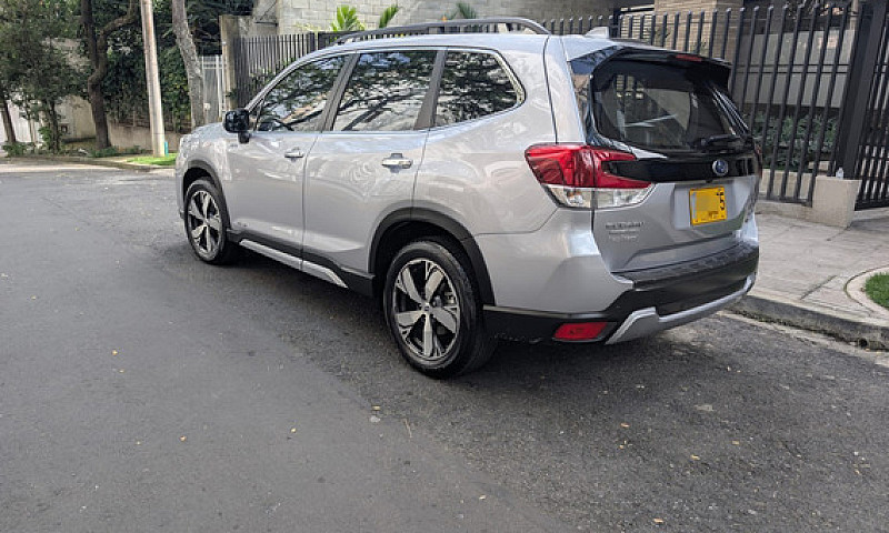 Subaru Forester 2.0 ...