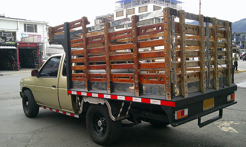 Nissan D21 2.4 4X2...
