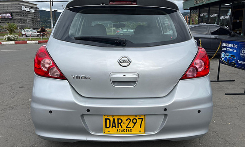 Nissan Tiida 1.8Cc A...