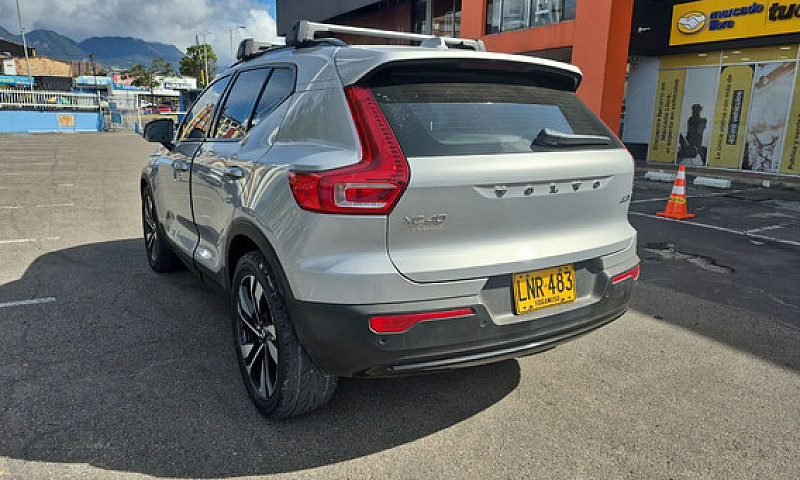 Volvo Xc40 2.0 B5 Hi...