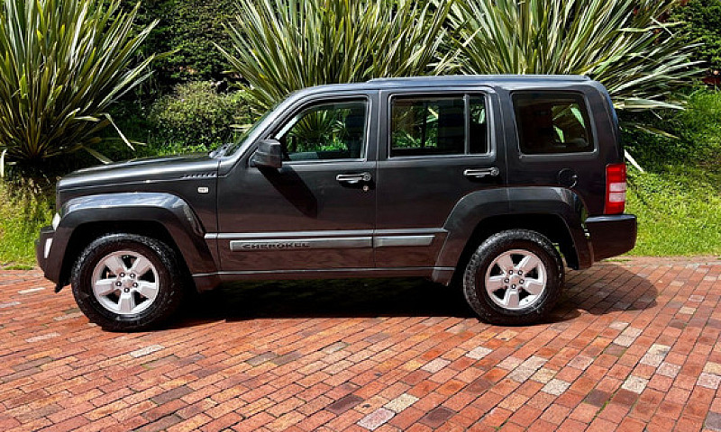 Jeep Cherokee 3.7 Sp...