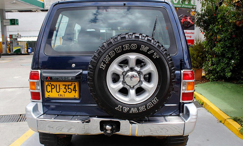Mitsubishi Montero H...