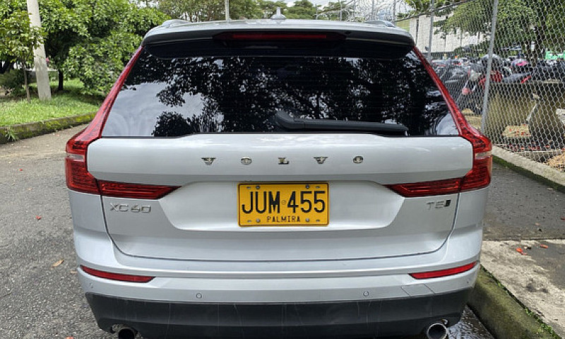 Volvo Xc60 2.0 Momen...