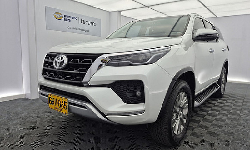 Toyota Fortuner 2.7L...