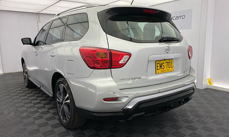 Nissan Pathfinder 3....