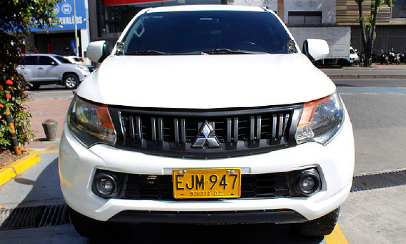 Mitsubishi L200 2.5 ...