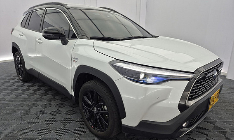 Toyota Corolla Cross...