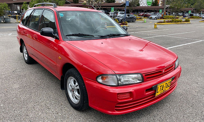 Mitsubishi Lancer 1....