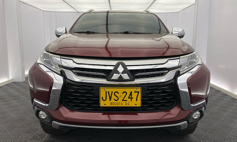 Mitsubishi Montero S...