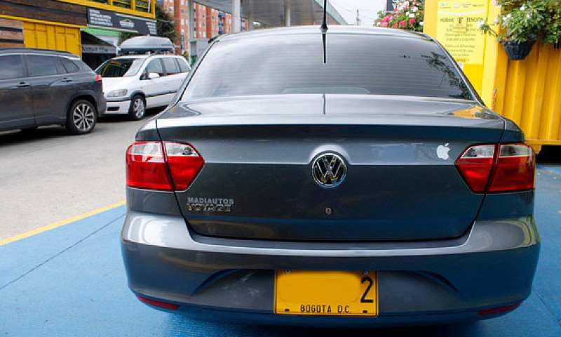 Volkswagen Voyage 1....