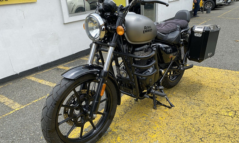 Royal Enfield Meteor...
