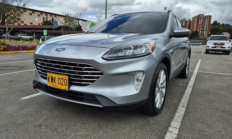 Ford Escape Titanium...