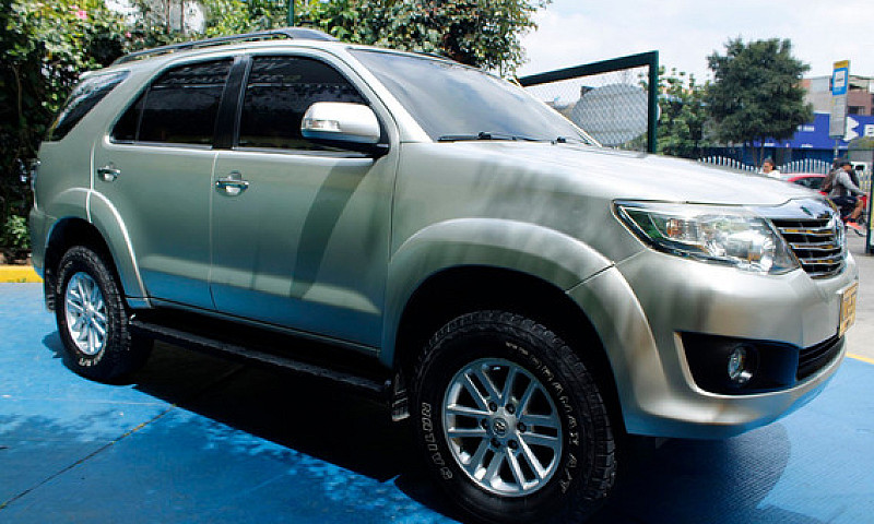 Toyota Fortuner 2.7 ...