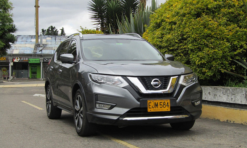 Nissan X-Trail 2.5 E...