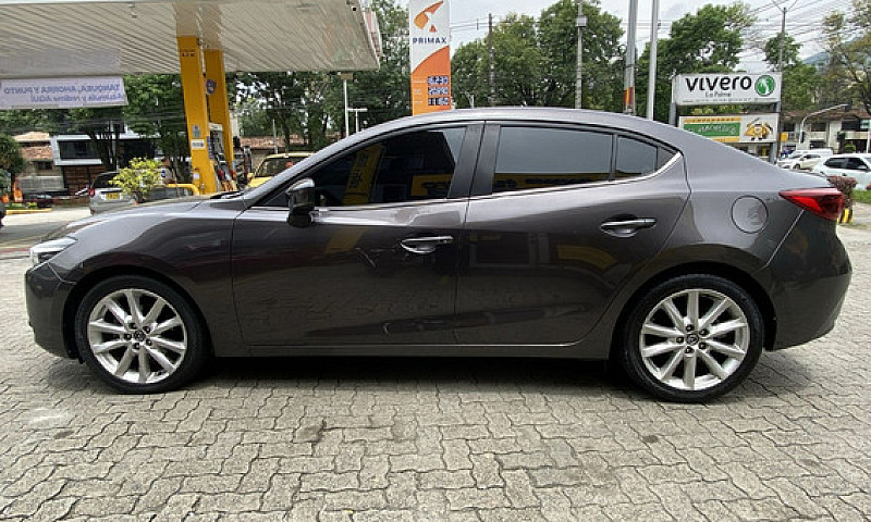 Mazda 3 2.0 Grand To...