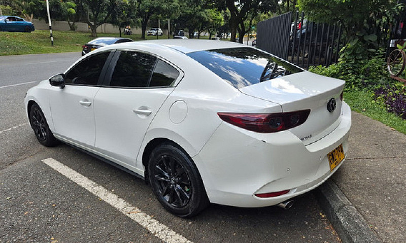 Mazda 3 2.0 Touring ...