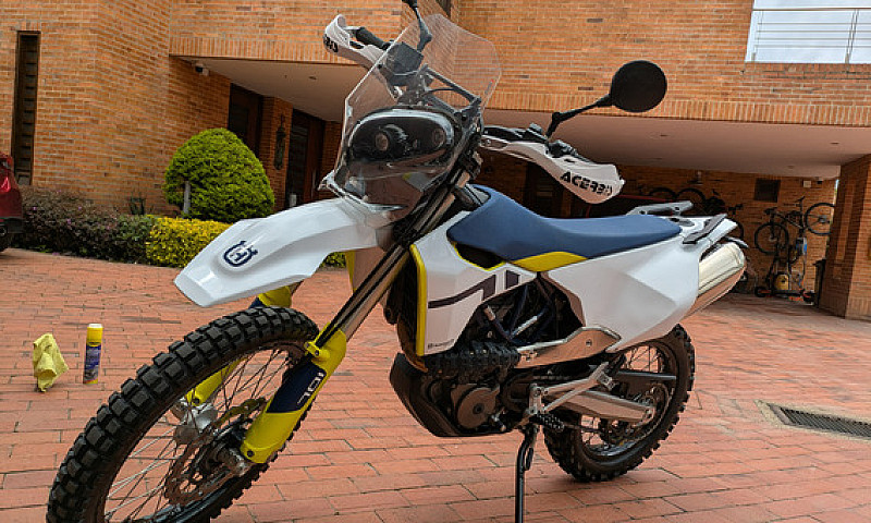 Husqvarna 701 Enduro...