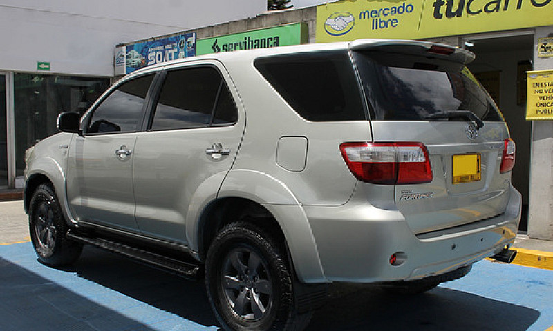 Toyota Fortuner 2.7 ...