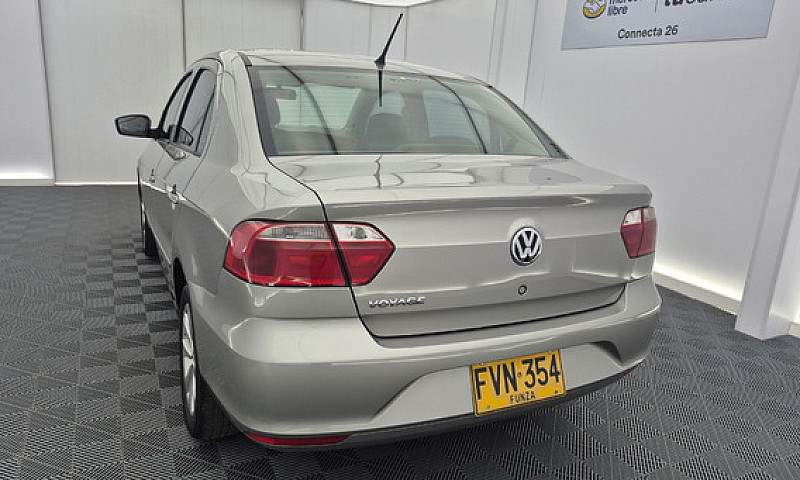 Volkswagen Voyage 1....