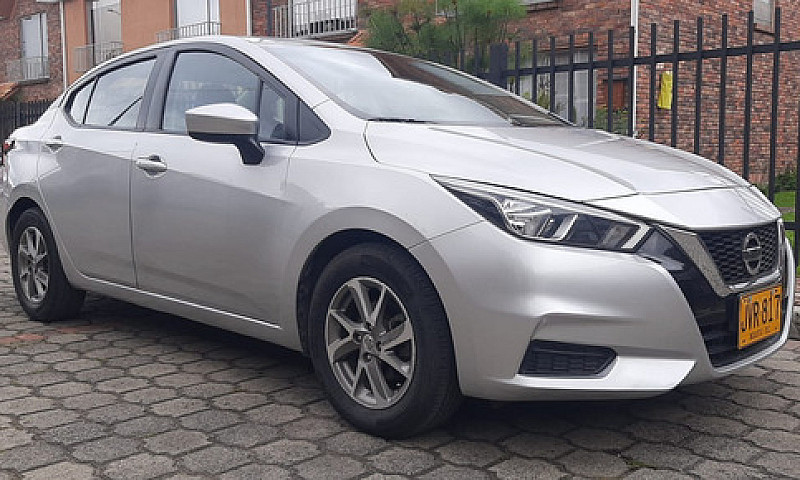 Nissan Versa Sense A...