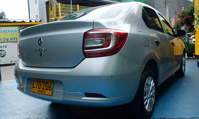 Renault Logan 1.6 Dy...