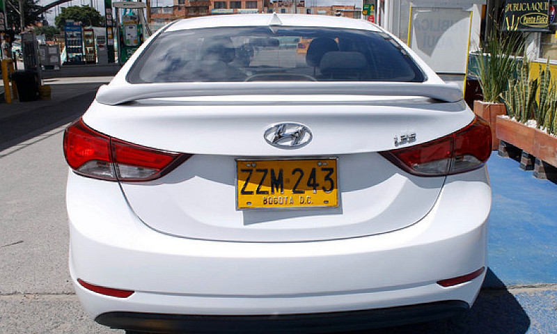 Hyundai Elantra 1.8 ...