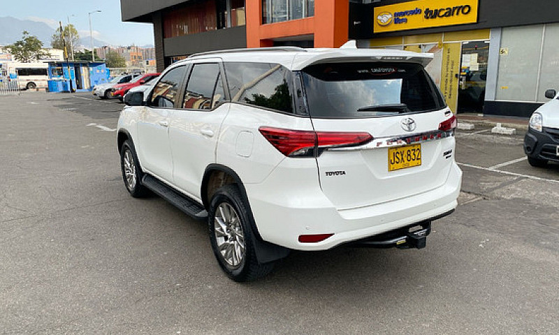 Toyota Fortuner 2.4 ...
