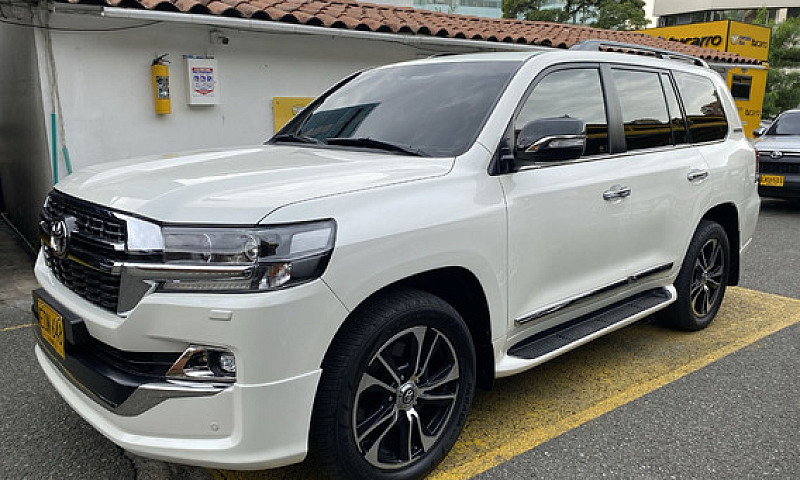 Toyota Land Cruiser ...