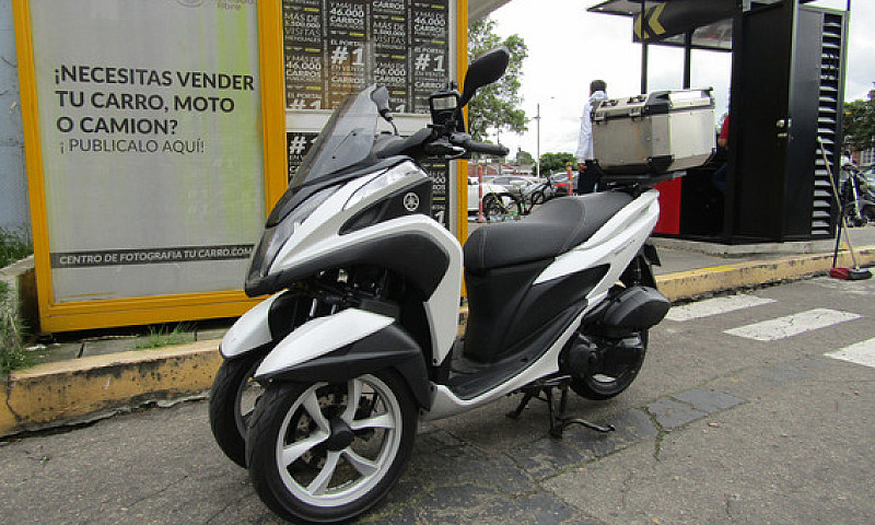 Yamaha Scooters Tric...