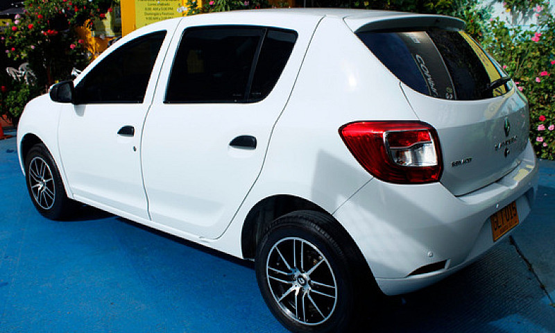Renault Sandero 1.6 ...