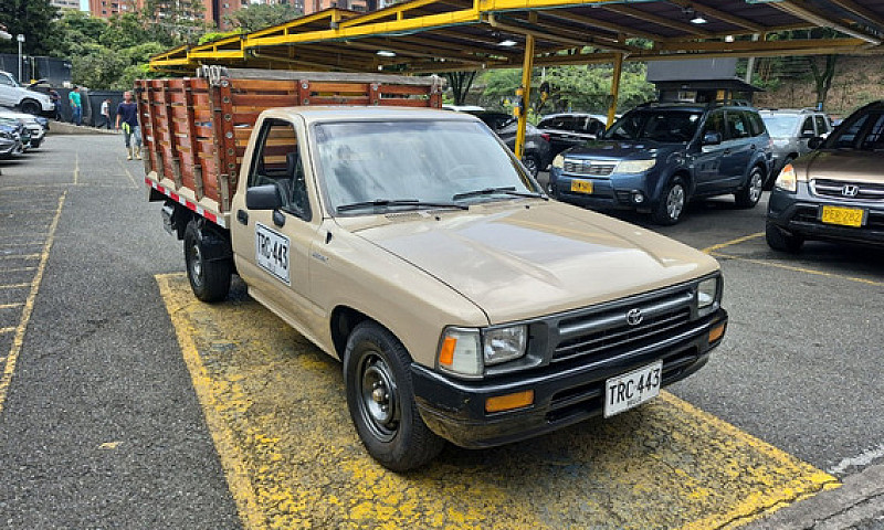 Toyota Hilix 2.4 Mt ...