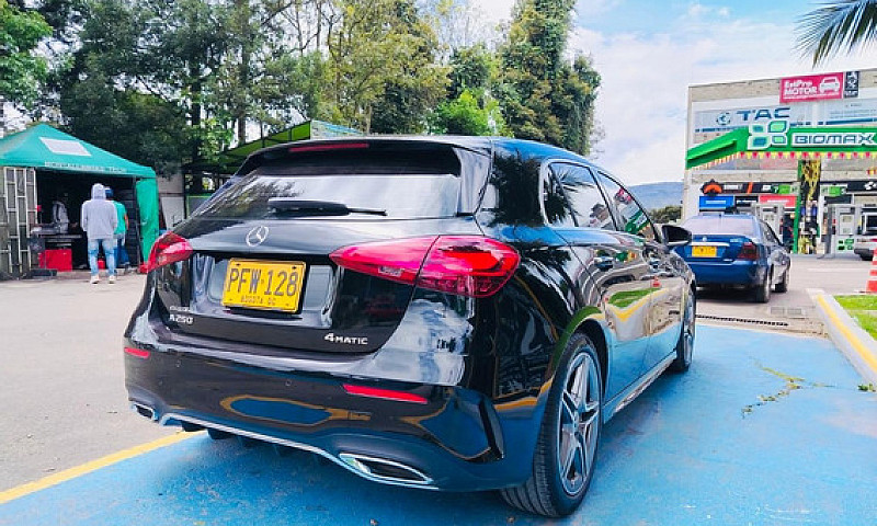 Mercedes Benz A-250 ...