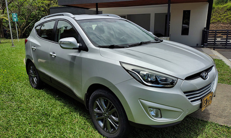 Hyundai Tucson Ix-35...