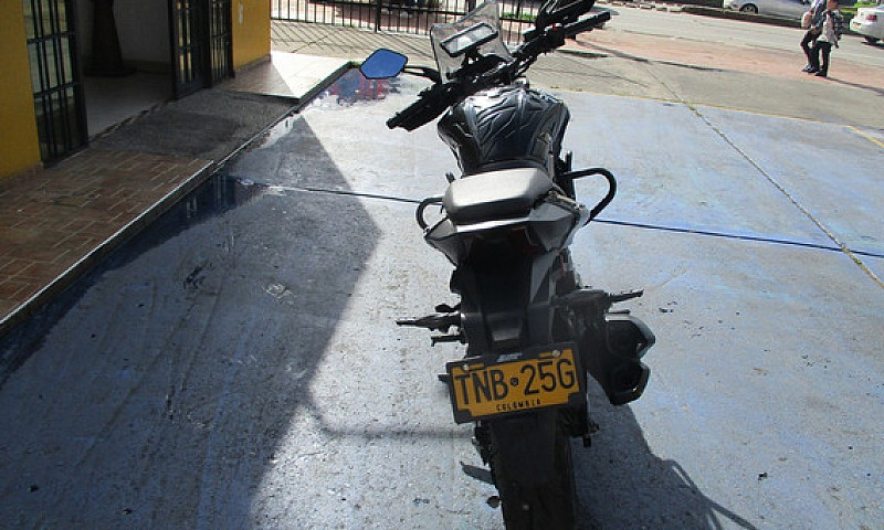 Moto Bajaj Dominar D...