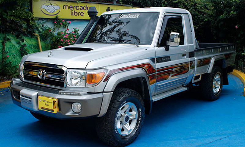 Toyota Land Cruiser ...