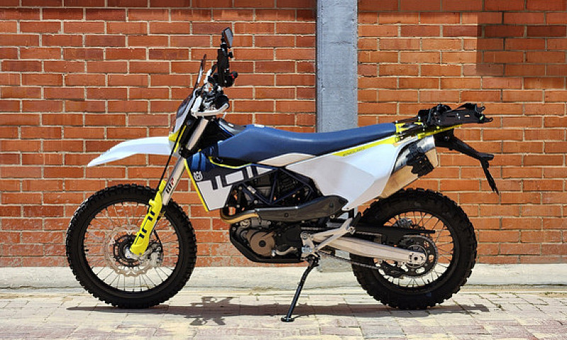 Husqvarna 701 Enduro...