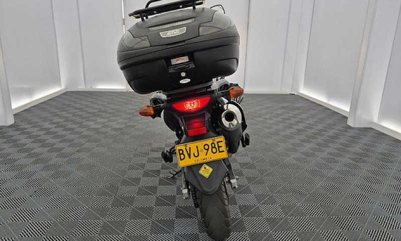 Suzuki V-Strom Dl650...