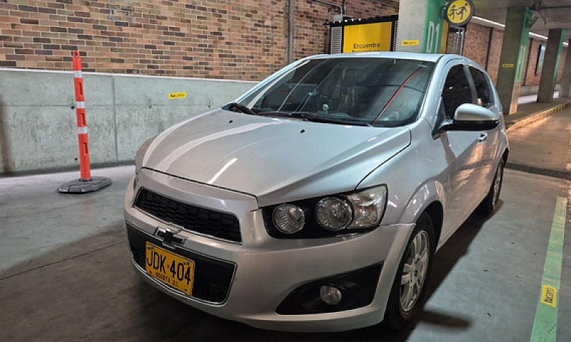 Chevrolet Sonic 1.6 ...