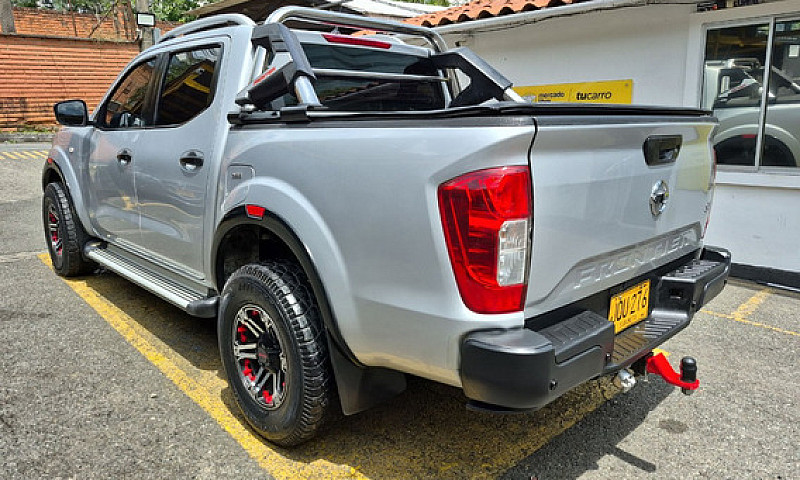 Nissan Frontier 2.5 ...
