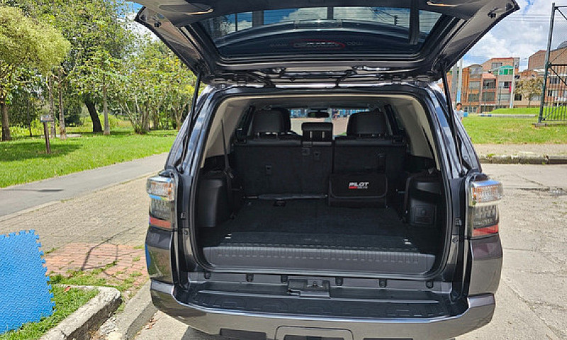 Toyota 4Runner 4.0 S...