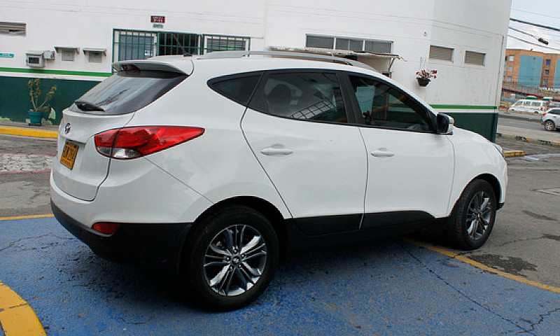 Hyundai Tucson Ix-35...