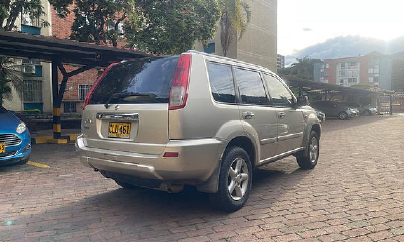 Nissan X-Trail 2.5 X...