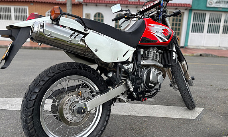 Suzuki Dr 650...
