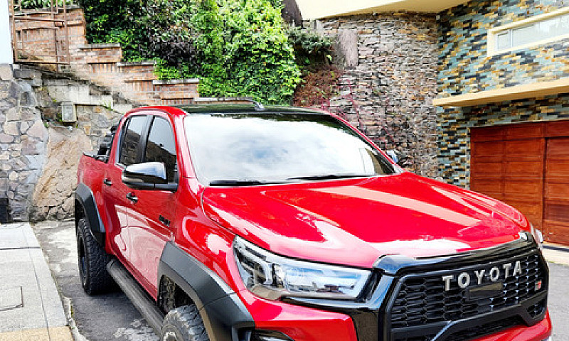 Toyota Hilux 2.8 Gr-...